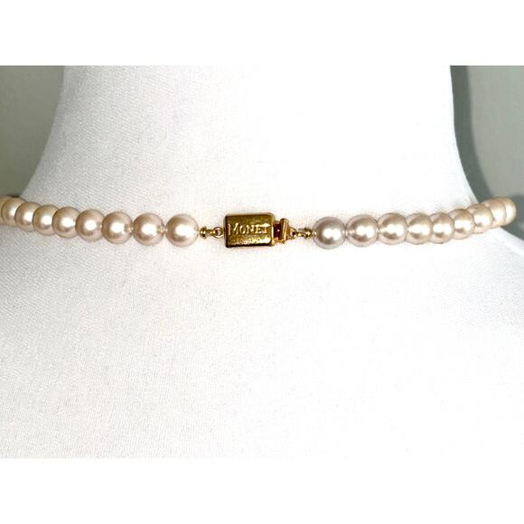 Vintage Monet Faux Pearl Single Strand Necklace - Picture 4 of 5
